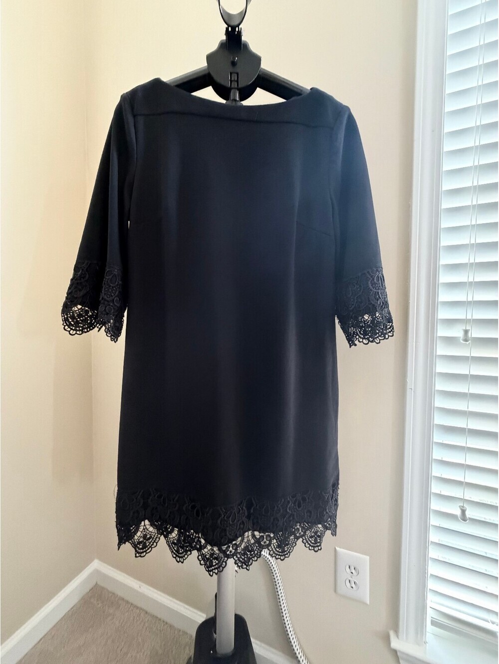 Beige By Eci Women's Shift Dress Boat Neck 3/4 Sleeve Lace Trim Size 14 Black